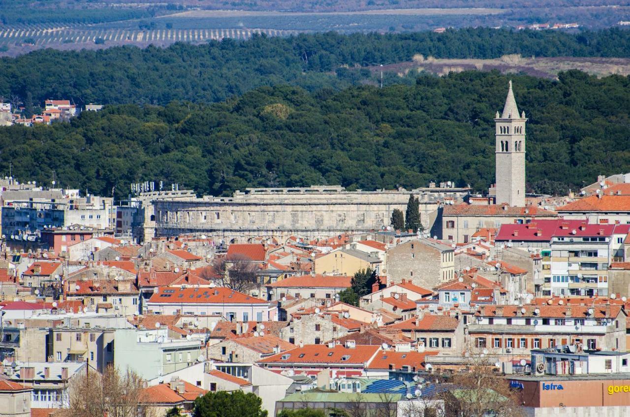 Apartment Ana With Amazing View Pula Extérieur photo