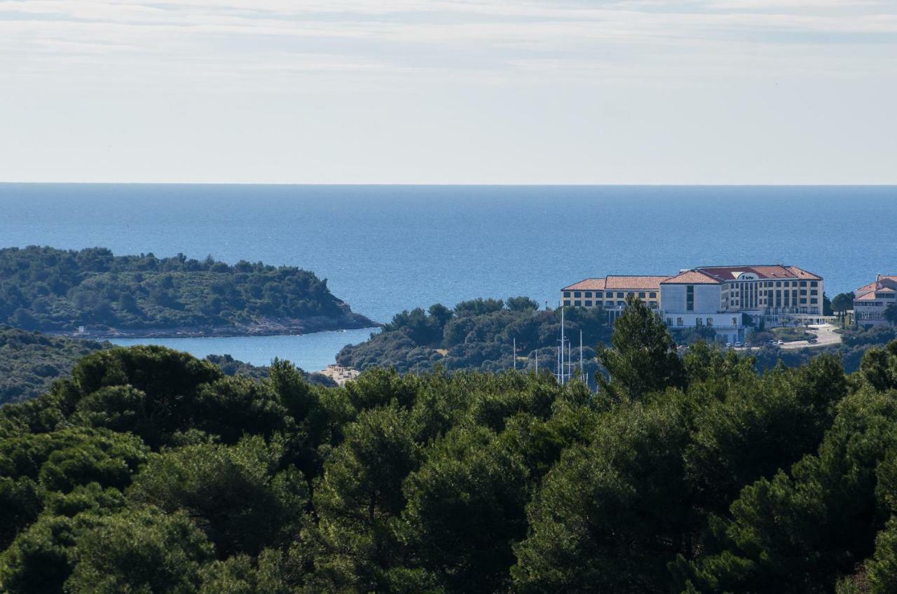 Apartment Ana With Amazing View Pula Extérieur photo