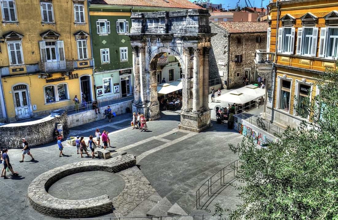 Apartment Ana With Amazing View Pula Extérieur photo